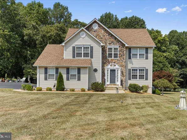 9045 Cabin Ct, Owings, MD 20736