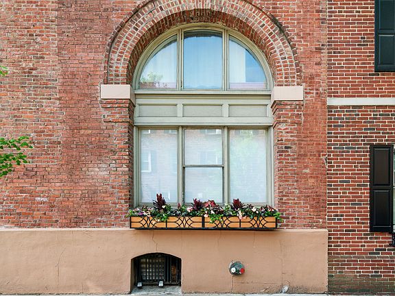 3rd image of 1720 Lombard St #6b9cddedb