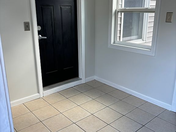 3rd image of 39 Jackson Ave