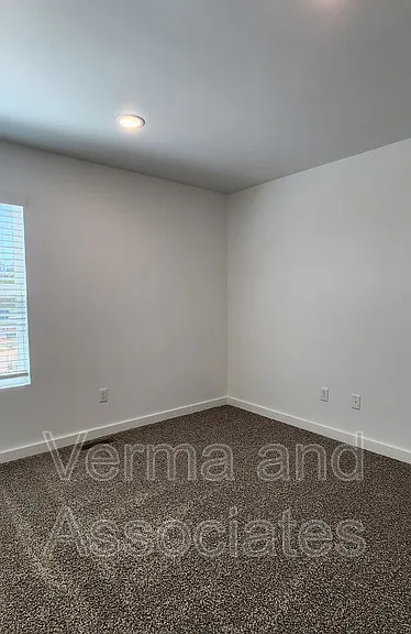 1091 Kentucky Ave — Photo 8