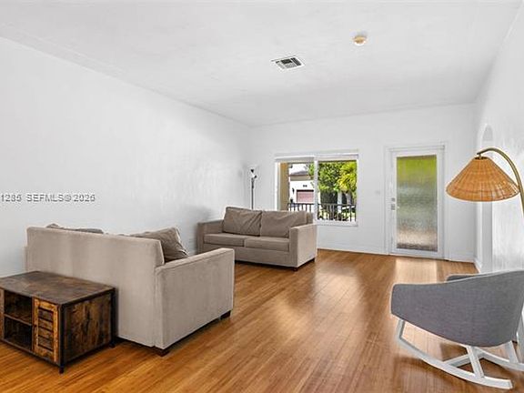 4th image of 404 N Shore Dr #0