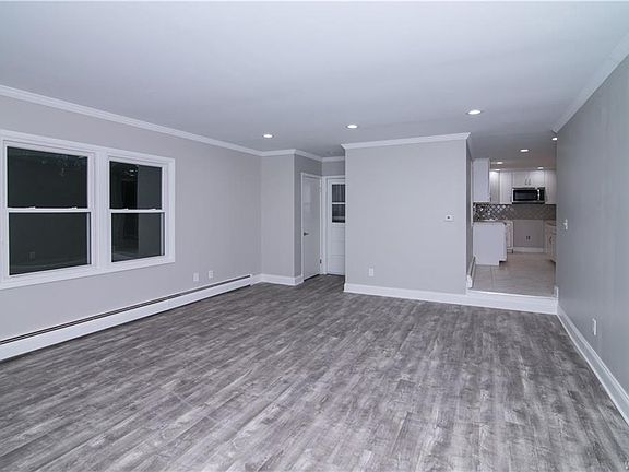 4th image of 338 Cottonwood Dr