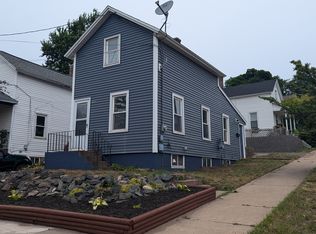 402 W Bluff St, Marquette, MI 49855