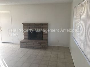 38590 156th St E, Lake Los Angeles, CA 93591