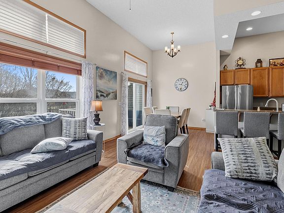 5th image of 15361 Falk Dr N