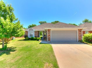 2204 Bradford Cir, Newcastle, OK 73065