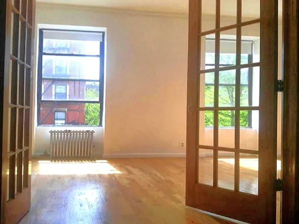 359 Pleasant Avenue image 1 of 7