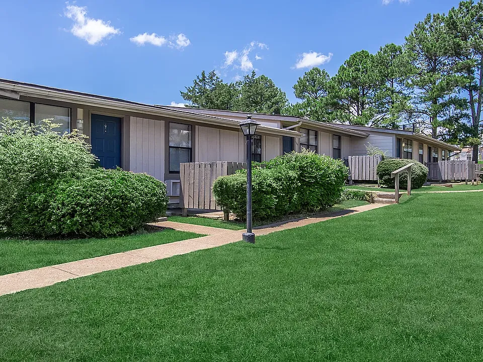Lakeshore Apartments