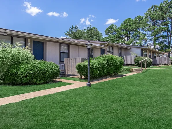 Lakeshore Apartments