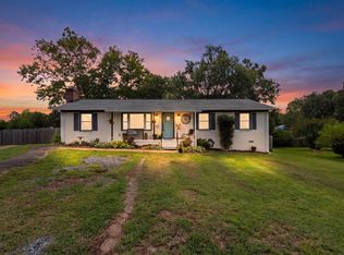 714 Scott Dr, Fredericksburg, VA 22405