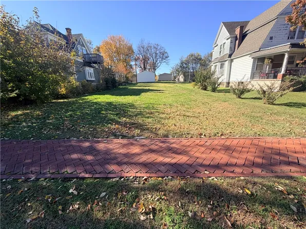 316 N Wood St, Neosho, MO 64850
