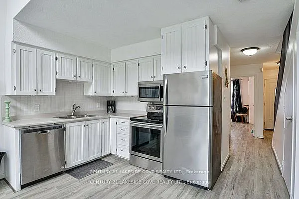 81 Laguna Pkwy S #10 — Photo 7