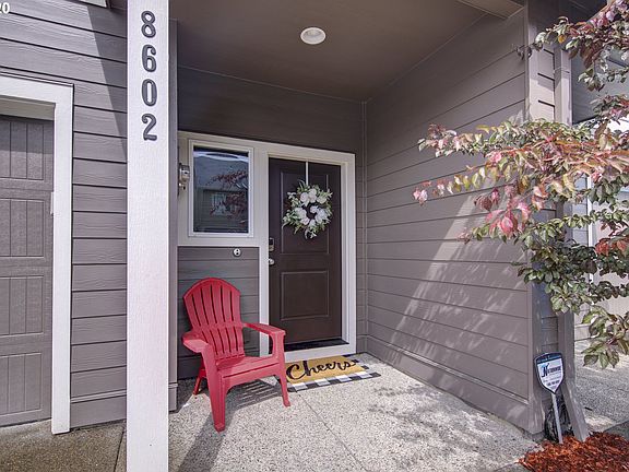 4th image of 8602 NE 13th Pl
