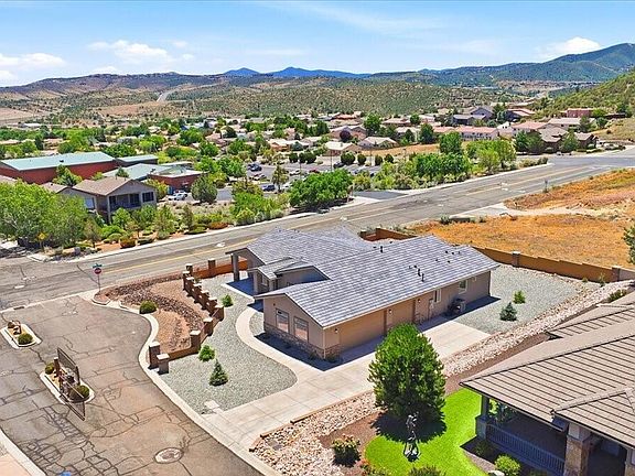 3rd image of 395 ZACHARY Drive