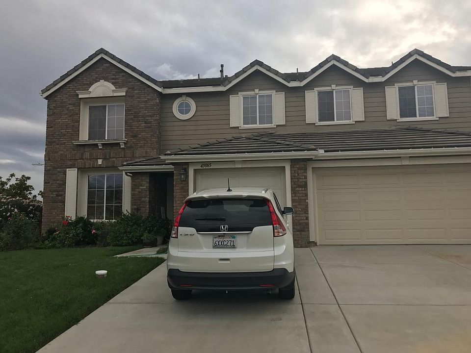 2nd image of 45065 Oakford Ct