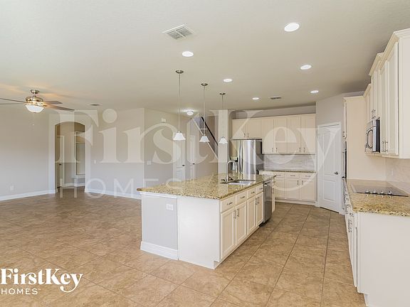 4th image of 3120 Half Moon Dr