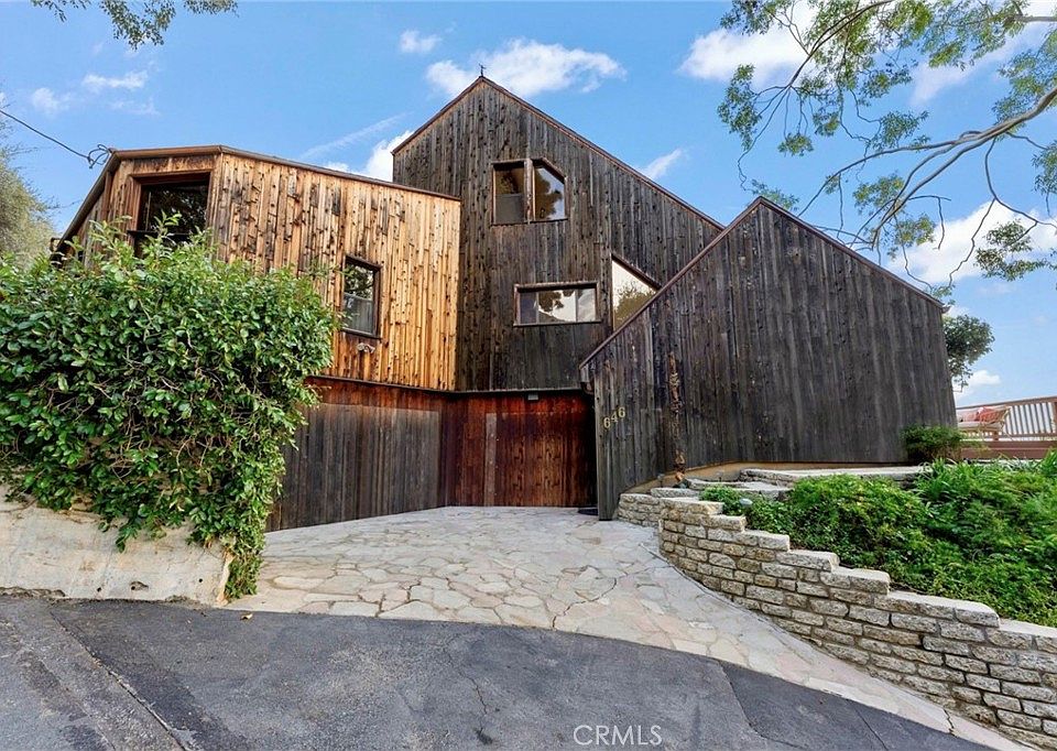 1st image of 646 Alta Vista Dr