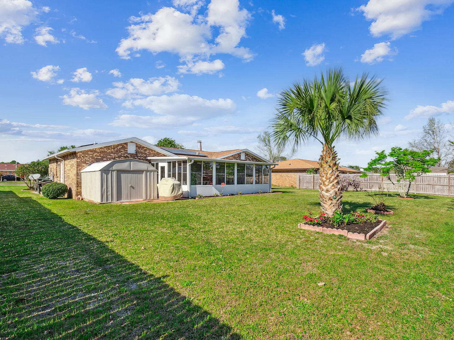 4 bed, 1843 sqft, $2,600 — Photo 3