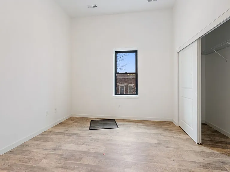 Reinbeck Apartments — Photo 24