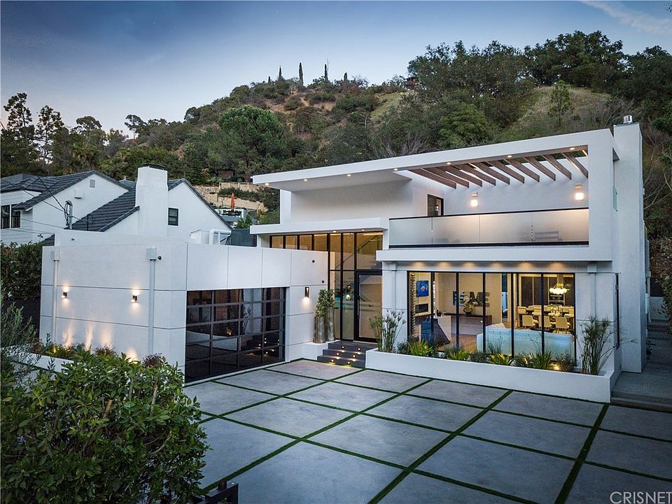1st image of 1952 Coldwater Canyon Dr