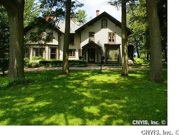 1st image of 8 Ledyard Ave