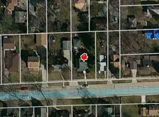 818 Oak St, Elgin, IL 60123