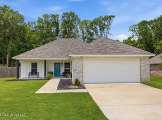 733 Lexington Dr, Florence, MS 39073