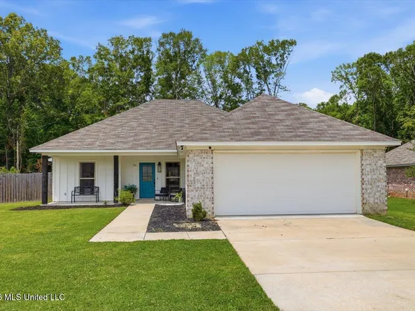 733 Lexington Dr, Florence, MS 39073