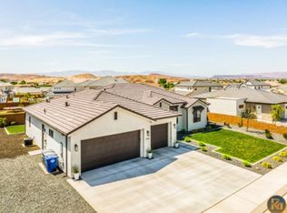 2794 E Briarwood Dr, St George, UT 84790