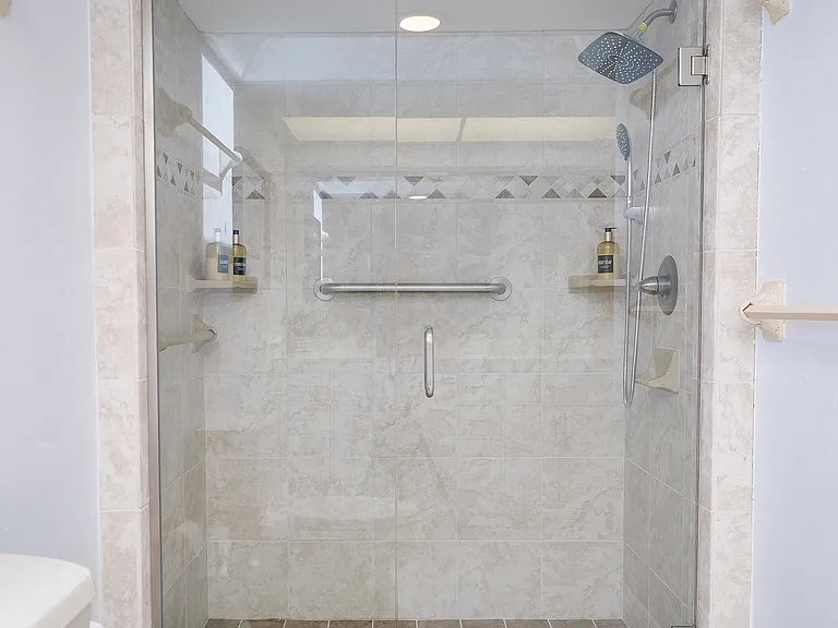158 Norman St — Photo 22
