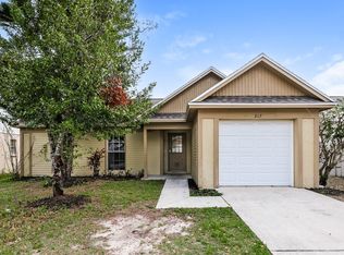 317 Regal Park Dr, Valrico, FL 33594