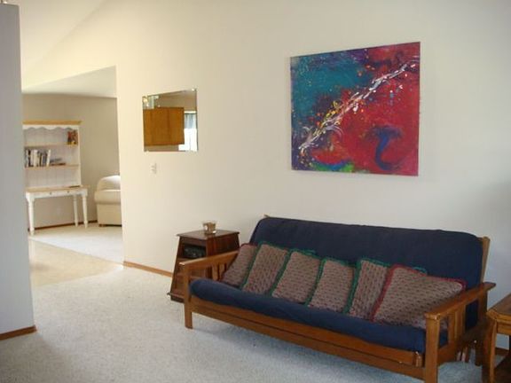 4th image of 356 NE Kingwood Pl