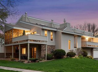 5418 Pompano Dr, Minnetonka, MN 55343