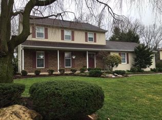 584 Laurel Ln, Lancaster, PA 17601