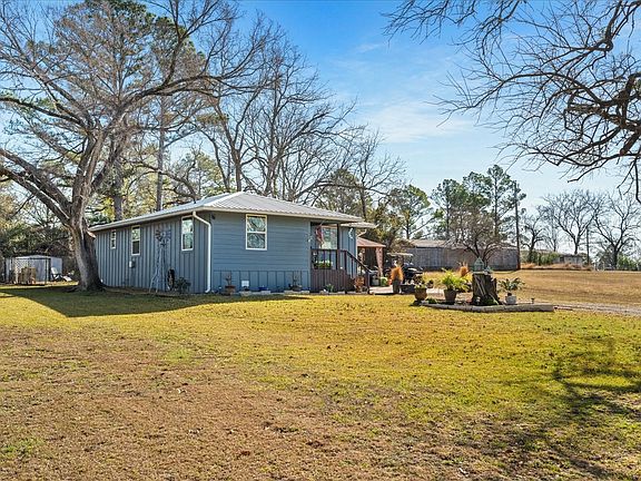 3rd image of 681 Briggs Blvd