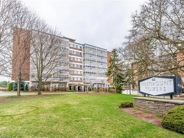 45 Westmount Rd N #703, Waterloo, ON N2L 2R3
