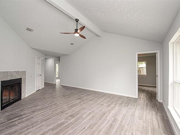 4th image of 15822 Bazelbriar Ln