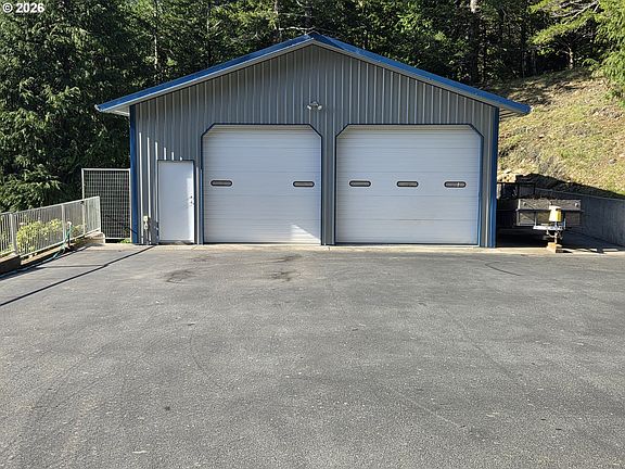 4th image of 95340 Tututni Hollow Rd