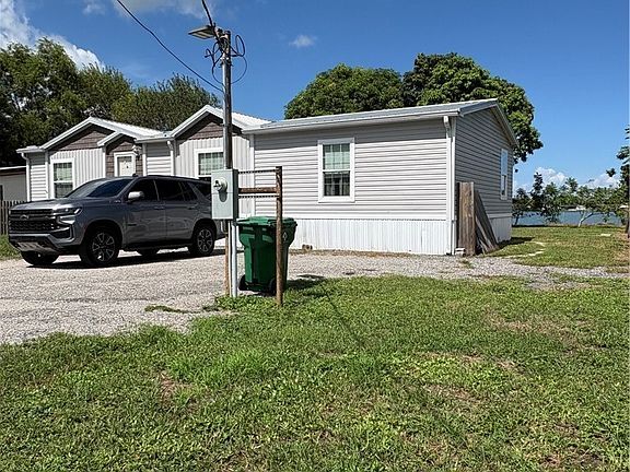3rd image of 1850 Ridgdill Rd