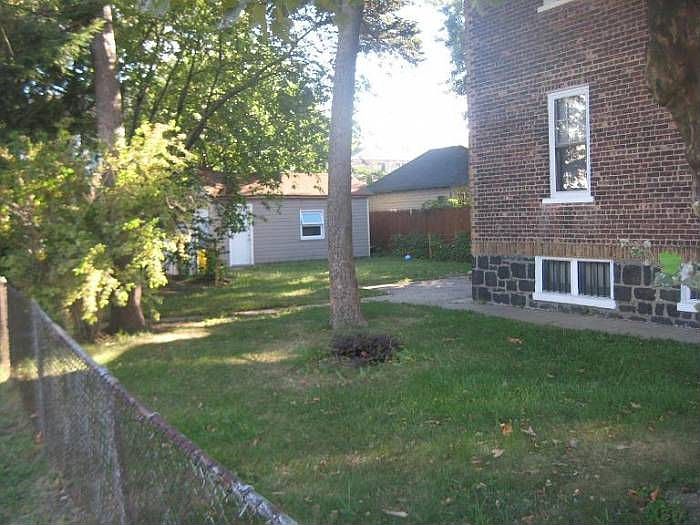 2nd image of 263 Desoto Pl
