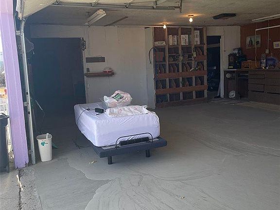 3rd image of 485 Hickory St
