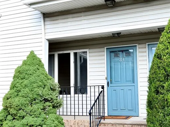 31 Willow Wood Sq Unit 31, East Rutherford, NJ 07073