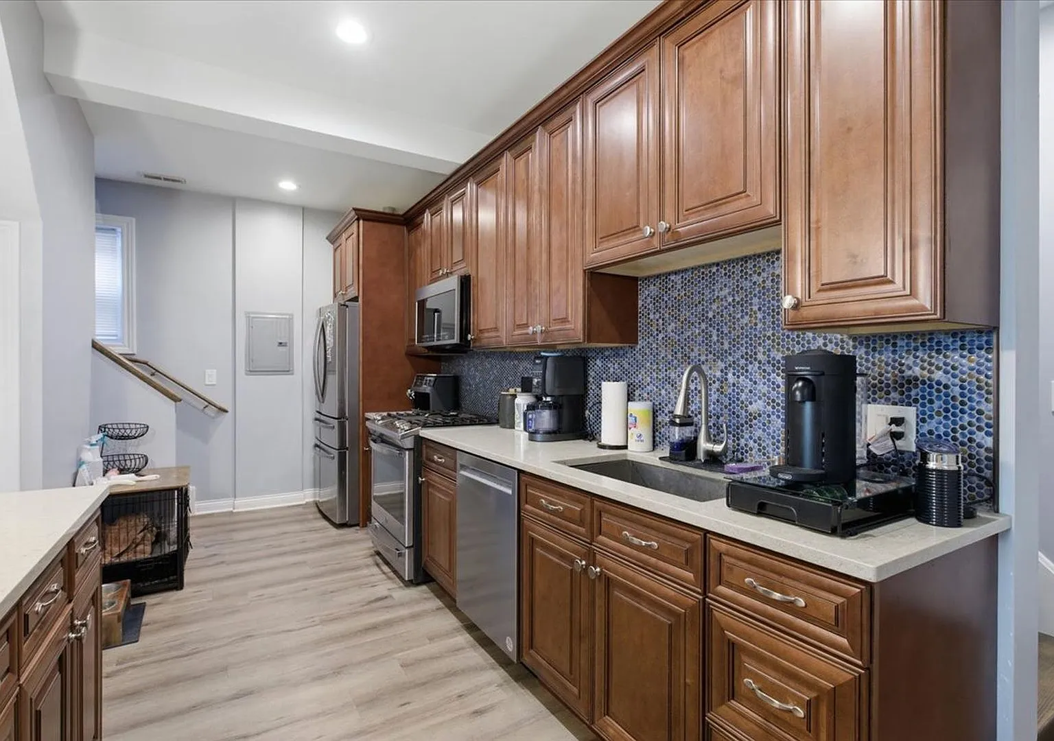3 bed, 1127 sqft, $2,500 — Photo 3