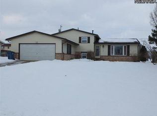 3487 Kalurah St NE, Canton, OH 44721