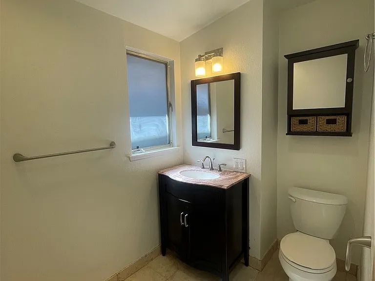 528 Cherry Ave #B — Photo 13