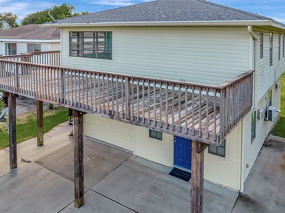 3rd image of 1106 W Jefferson Ave