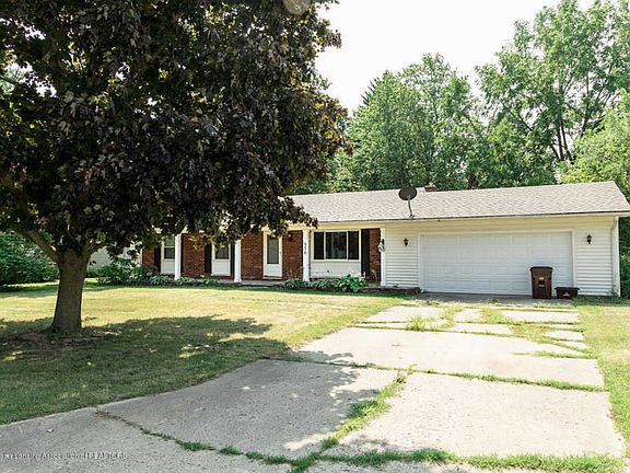 2nd image of 530 Quinlan Dr