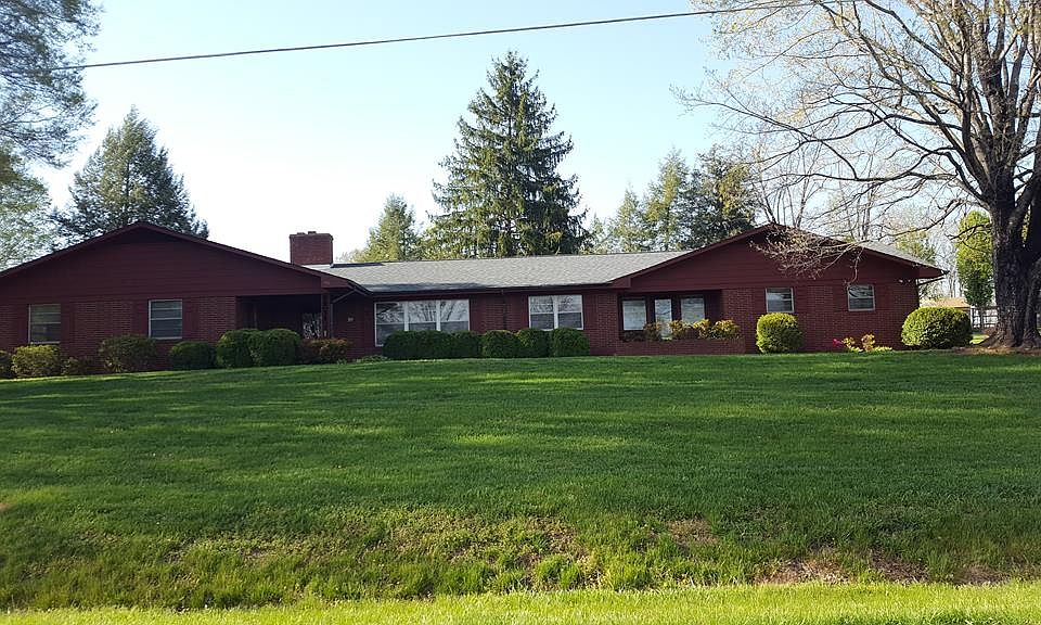1st image of 141 Fairview Dr