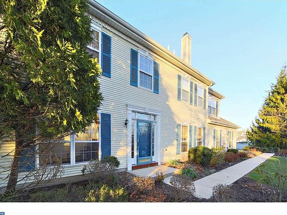 2nd image of 301 Kentshire Ct #178