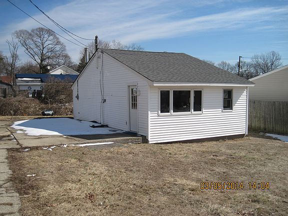 2nd image of 7 Woodycrest Dr